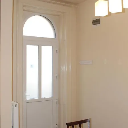 Museum Apartment *